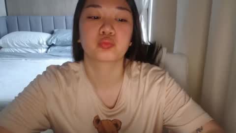 Snapshot of sexypenguin13 chatting on 2, 12, 2024 sexypenguin13 online show from 2, 12, 2024