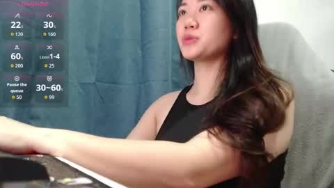 Snapshot of sexypenguin13 chatting on 24, 9, 2025 sexypenguin13 online show from 24, 9, 2025