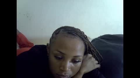 Snapshot of sexypetite4 chatting on 5, 10, 2025 SHARON online show from 5, 10, 2025