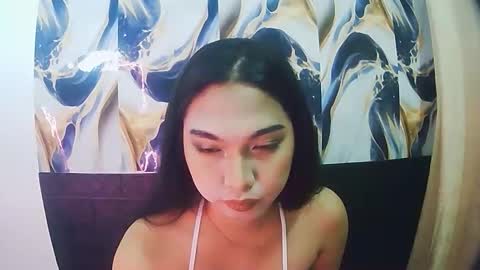 sexypetiteraine online show from 27, 4, 2026