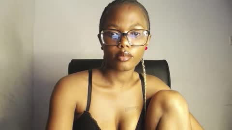 Darkskinned Rae online show from 27, 3, 2026