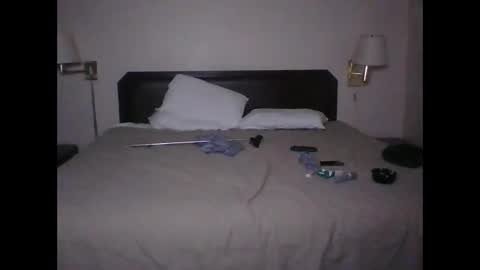 Smooth bi guy online show from 7, 12, 2024