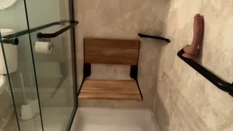 Smooth bi guy online show from 6, 3, 2026