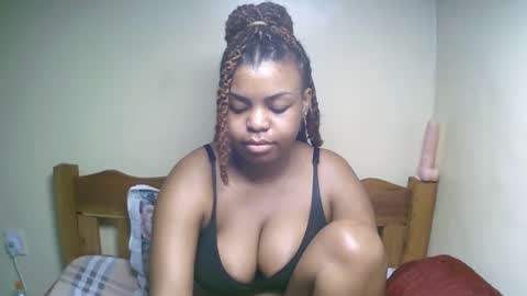 Snapshot of sexyyred_ chatting on 4, 4, 2026 sexyyred_ online show from 4, 4, 2026