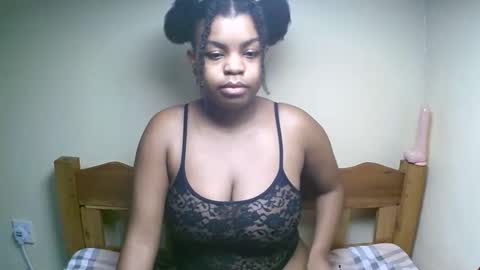 Snapshot of sexyyred_ chatting on 6, 5, 2026 sexyyred_ online show from 6, 5, 2026