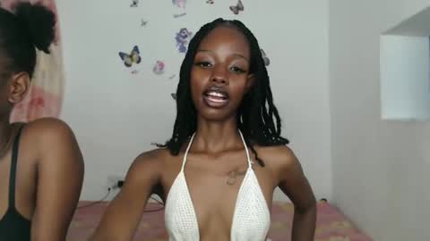 sexyzuriel online show from 14, 4, 2026