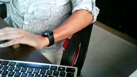 Snapshot of sexzob_81 chatting on 10, 7, 2026 sexzob_81 online show from 10, 7, 2026