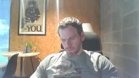 shad0w_hunter online show from 2, 12, 2024