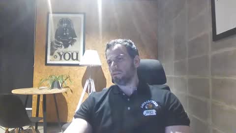 shad0w_hunter online show from 24, 1, 2025