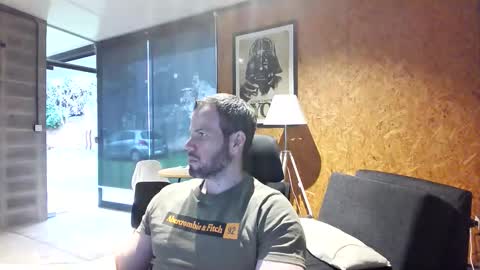 shad0w_hunter online show from 11, 9, 2025