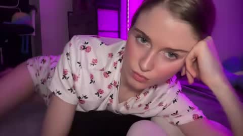 shadebabe online show from 18, 7, 2026
