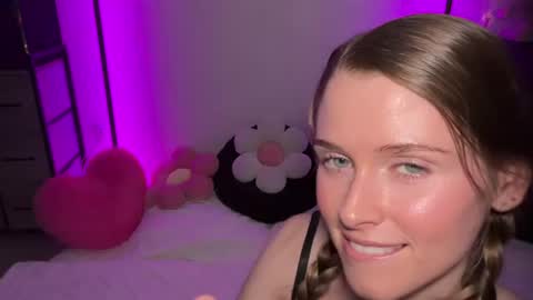 shadebabe online show from 25, 7, 2026