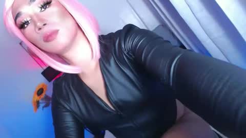 MISS SHANE online show from 15, 4, 2026