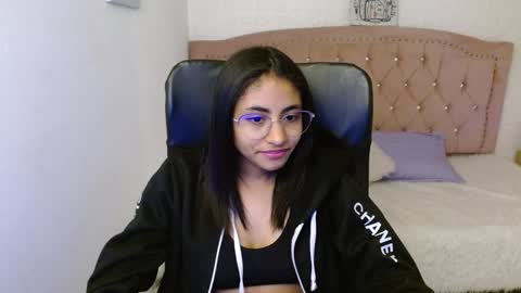 Snapshot of shaneelle chatting on 31, 1, 2025 shanelle online show from 31, 1, 2025