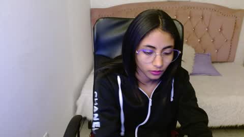 Snapshot of shaneelle chatting on 31, 1, 2025 shanelle online show from 31, 1, 2025