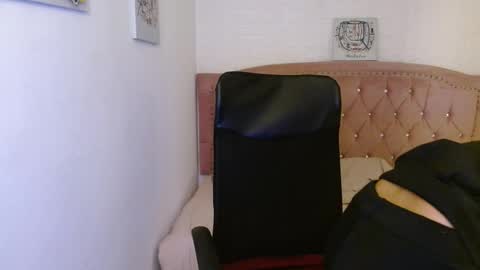 Snapshot of shaneelle chatting on 14, 2, 2025 shanelle online show from 14, 2, 2025