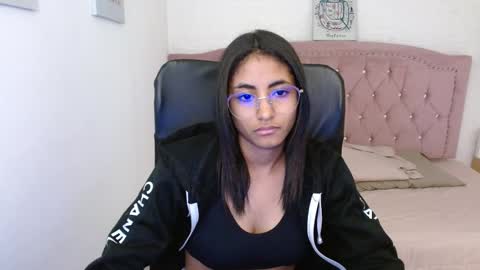 Snapshot of shaneelle chatting on 26, 2, 2025 shanelle online show from 26, 2, 2025