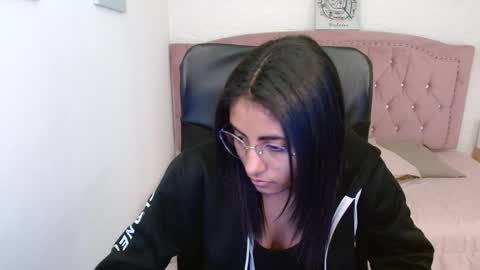 Snapshot of shaneelle chatting on 26, 2, 2025 shanelle online show from 26, 2, 2025