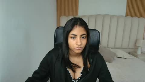 shanelle online show from 25, 4, 2026