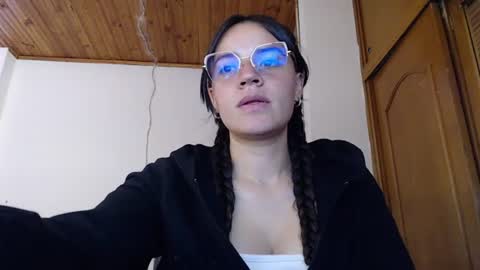 Snapshot of shanel_lozano chatting on 3, 8, 2026 shanel_lozano online show from 3, 8, 2026