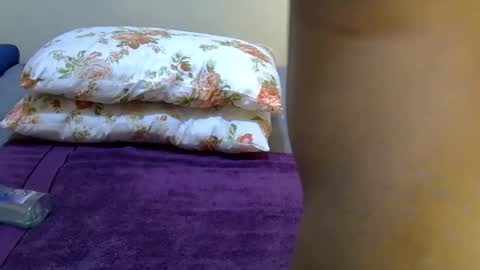 shanell kiss online show from 18, 9, 2025