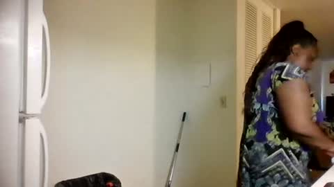 shanelllovings online show from 17, 7, 2026
