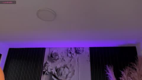 Snapshot of shaniadaniels chatting on 9, 3, 2026 ShaniaDaniels online show from 9, 3, 2026