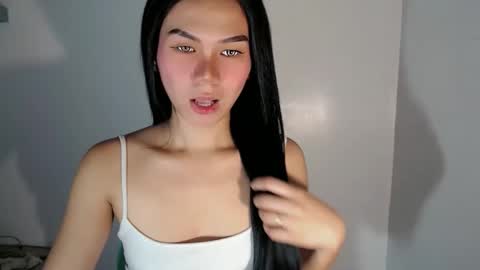 shanica_lee972385 online show from 22, 4, 2026