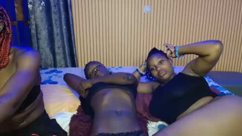 Shaniz online show from 10, 11, 2025