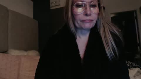 Shannon07 online show from 1, 1, 2025