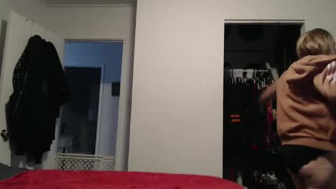 Shannon07 online show from 7, 2, 2025