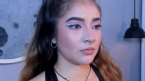 Shanntal  online show from 12, 11, 2025