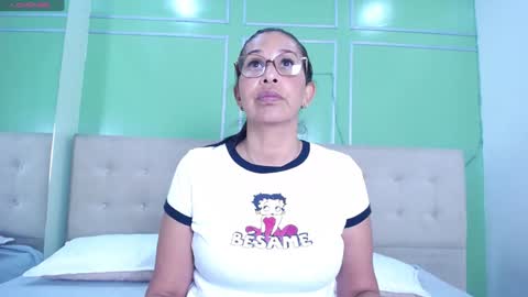  Shanon  online show from 9, 2, 2025