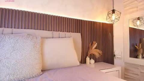 SHANON online show from 3, 12, 2025