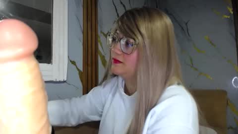 Snapshot of shantal520827 chatting on 12, 2, 2026 shantal online show from 12, 2, 2026