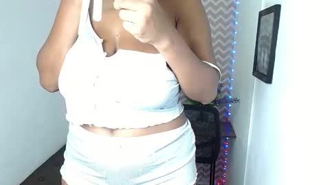 Snapshot of shantalcarson chatting on 29, 5, 2026 Dayana online show from 29, 5, 2026