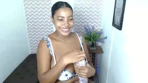 Snapshot of shantalcarson chatting on 15, 7, 2026 Dayana online show from 15, 7, 2026