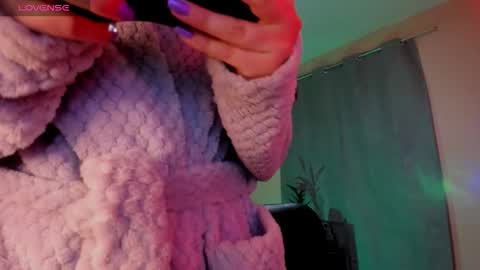 Cat-FOLLOWME and we talk IGshantal cerezo online show from 11, 3, 2026