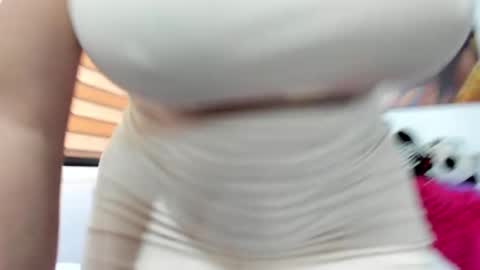 Snapshot of shantall_8 chatting on 27, 2, 2025 karol online show from 27, 2, 2025