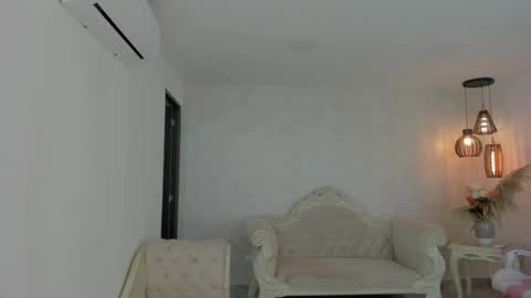 ShantallKnowles online show from 10, 2, 2025