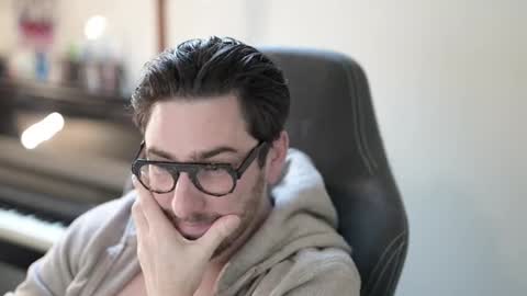 frenchy boy online show from 22, 12, 2025