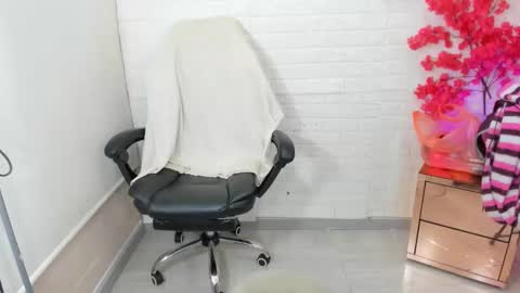 Shara Oz online show from 8, 3, 2026