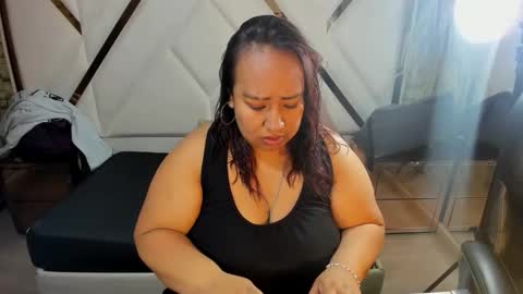 Snapshot of shara_oz chatting on 7, 6, 2026 Shara Oz online show from 7, 6, 2026