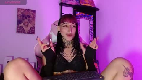 sharaross1 online show from 18, 4, 2026