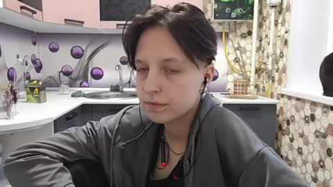 Snapshot of sharleenyodis chatting on 6, 6, 2026 Sara online show from 6, 6, 2026