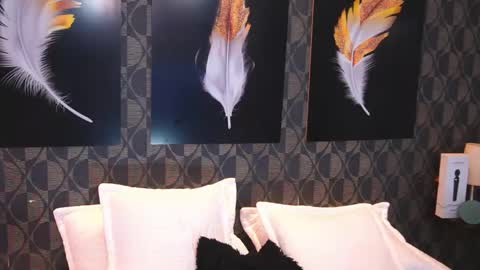 Sharom  online show from 22, 4, 2026