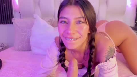 Snapshot of sharon_justin_ chatting on 29, 4, 2026 Sharon online show from 29, 4, 2026