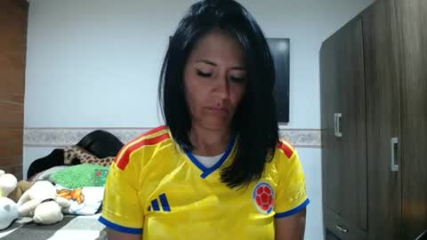 Snapshot of sharoon__cherry_ chatting on 17, 6, 2026 sharon online show from 17, 6, 2026