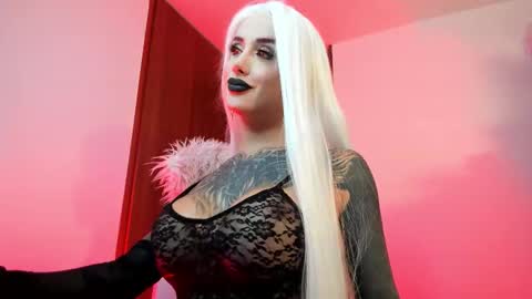 Snapshot of sharpay_evans chatting on 25, 9, 2025 Antonia online show from 25, 9, 2025