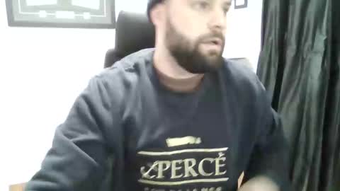 Snapshot of shawn354119215 chatting on 19, 1, 2026 New online show from 19, 1, 2026